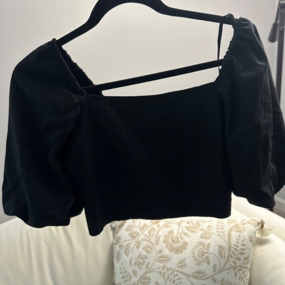 Linen black crop top - Picture 3 of 3